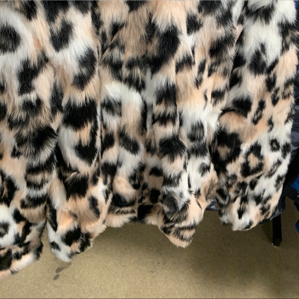 Meet your Posher, Deeva